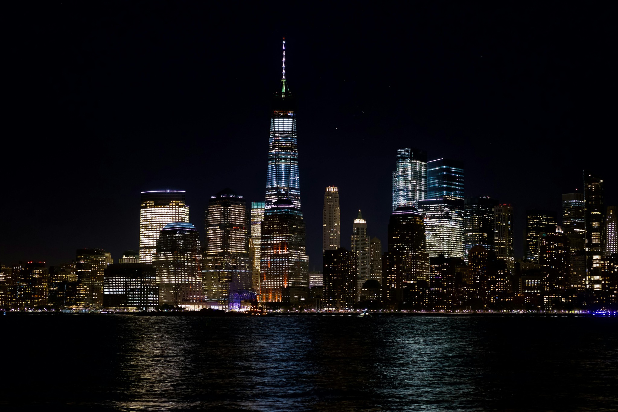 Lower Manhattan skyline at night